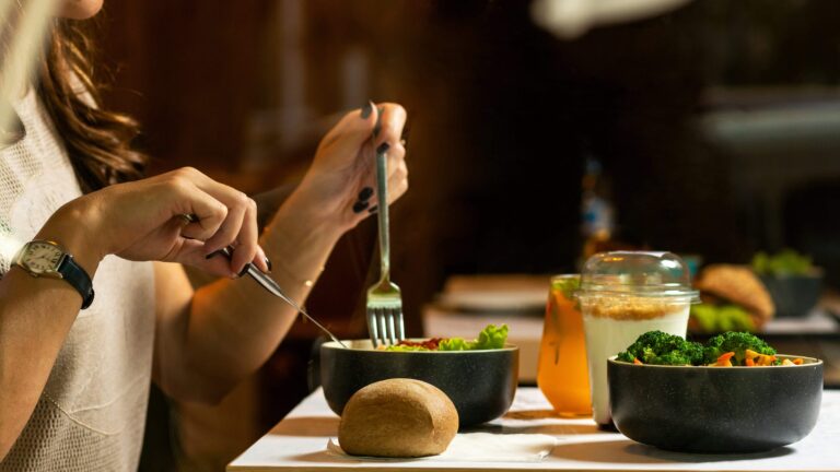 alimentation intuitive intuitive eating idée reçue croyances alimentaire TCA trouble anorexie boulimie dietetique evelyn tribole france the last quiche reset ton assiette